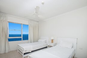 Pacific Plaza Apartments