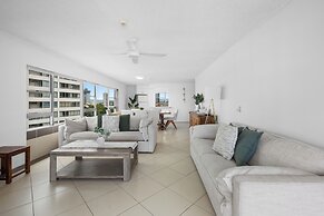 Pacific Plaza Apartments