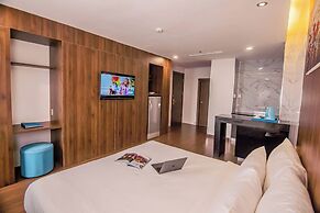Gold Central Hotel by Haviland
