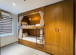 Gold Central Hotel by Haviland