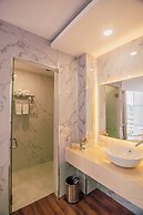 Gold Central Hotel by Haviland