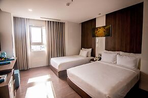 Gold Central Hotel by Haviland