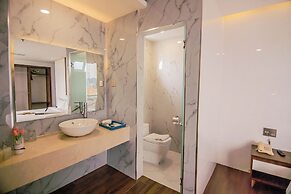 Gold Central Hotel by Haviland