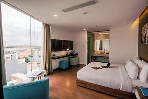 Gold Central Hotel by Haviland