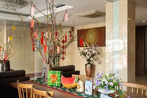 Gold Central Hotel by Haviland