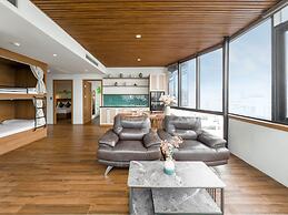 Gold Central Hotel by Haviland