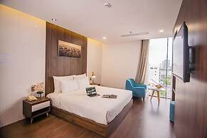 Gold Central Hotel by Haviland