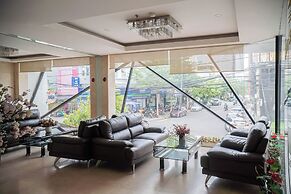 Gold Central Hotel by Haviland