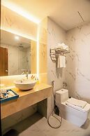 Gold Central Hotel by Haviland