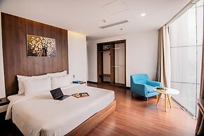 Gold Central Hotel by Haviland