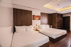 Gold Central Hotel by Haviland
