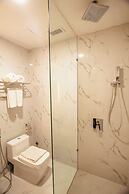 Gold Central Hotel by Haviland