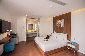 Gold Central Hotel by Haviland