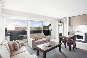 St Kilda Central Apartment Hotel