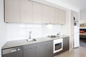 St Kilda Central Apartment Hotel