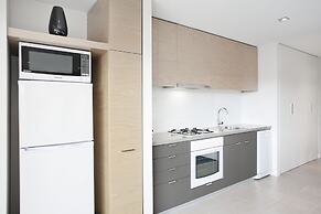 St Kilda Central Apartment Hotel