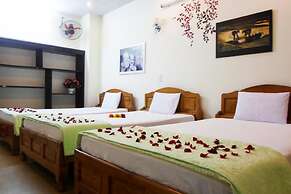 Lucky House Hotel