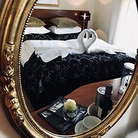 Reenskaug Hotel