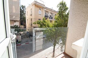 27 Montefiore TLV