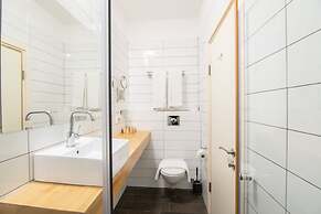 27 Montefiore TLV