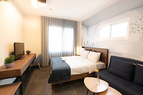 27 Montefiore TLV