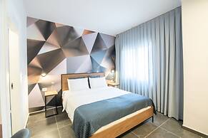 27 Montefiore TLV