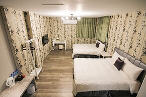 SunMoonLake Loft Inn