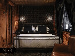 Crazy Bear Hotel-Stadhampton