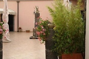 La Grevillea