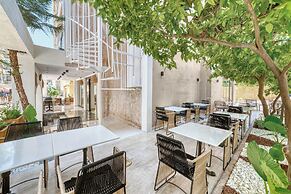 Hildegard Hotel