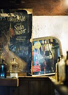 Maddens Bridge Bar & Guesthouse