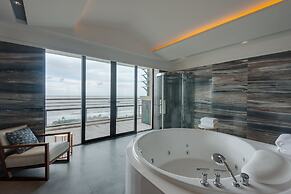 Crowne Plaza Hailing Island by IHG