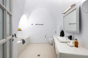 Grand Ambassador Santorini Hotel
