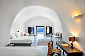 Grand Ambassador Santorini Hotel