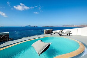 Grand Ambassador Santorini Hotel