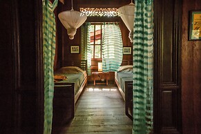 Rajabori Villas