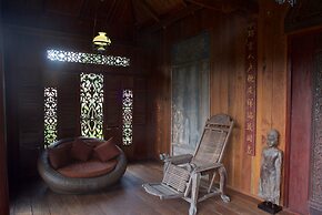 Rajabori Villas