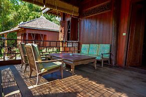 Rajabori Villas