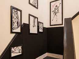 Teatro Boutique Rooms & Suites