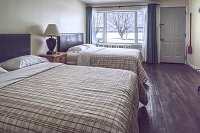 Lakeside Inn