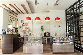 DoubleTree by Hilton Gurugram Baani Square