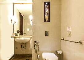 DoubleTree by Hilton Gurugram Baani Square