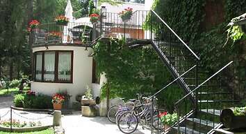 LH Hotel Paradiso