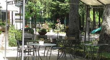 LH Hotel Paradiso