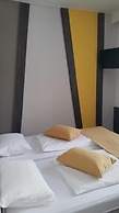 Emonec Hotel