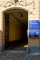 Emonec Hotel