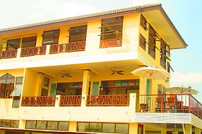 Suphan Lake Hometel