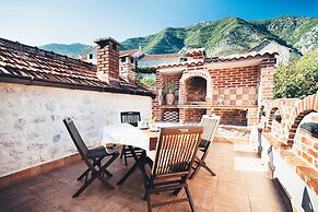 Galathea Hotel