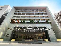 CHECK inn Select Taichung Dadun