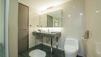 CHECK inn Select Taichung Dadun